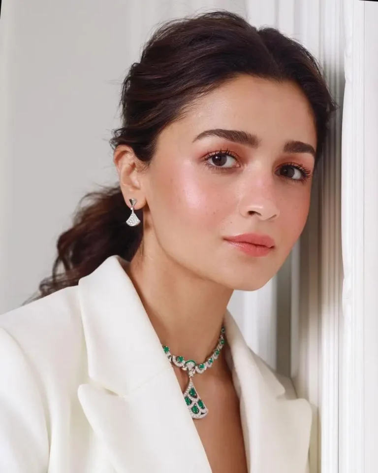 Alia Bhatt Cute